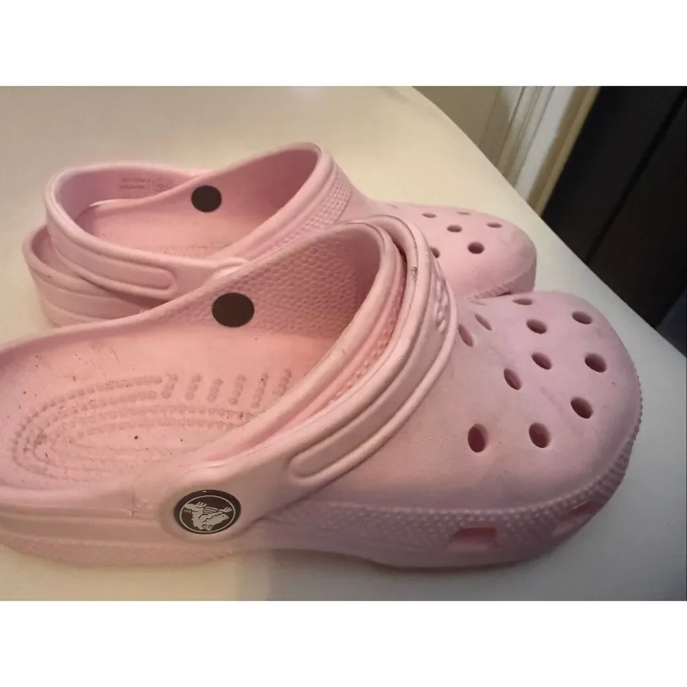 Crocs Women's Lightweight Slip-on Classic Clog Sandals Pink Size 6